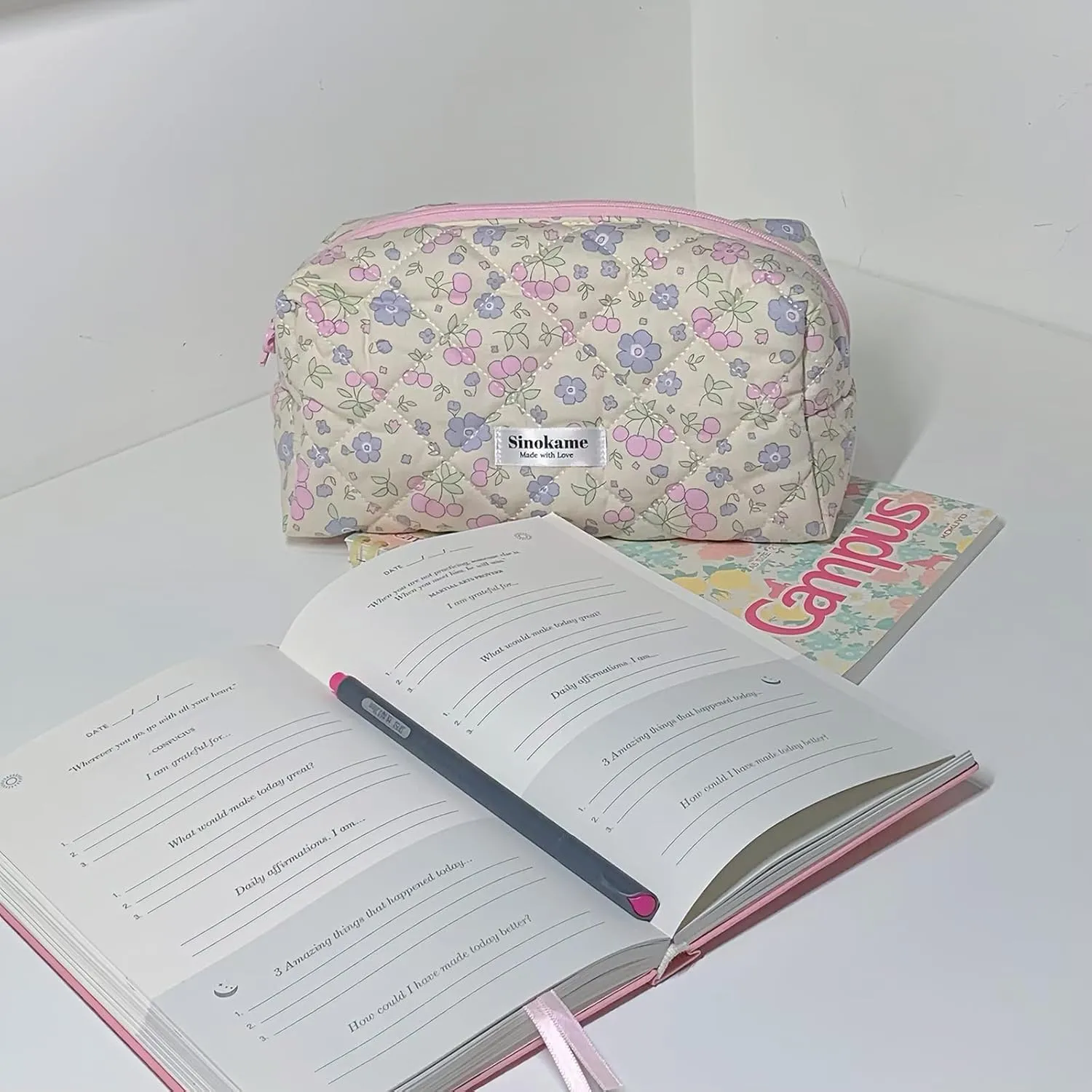 Coquette Makeup Bag Cosmetic Bag for Women, Handmade Cotton Quilted Pouches Reusable Travel Toiletry Bag Organizer Brushes, Beige Flowers