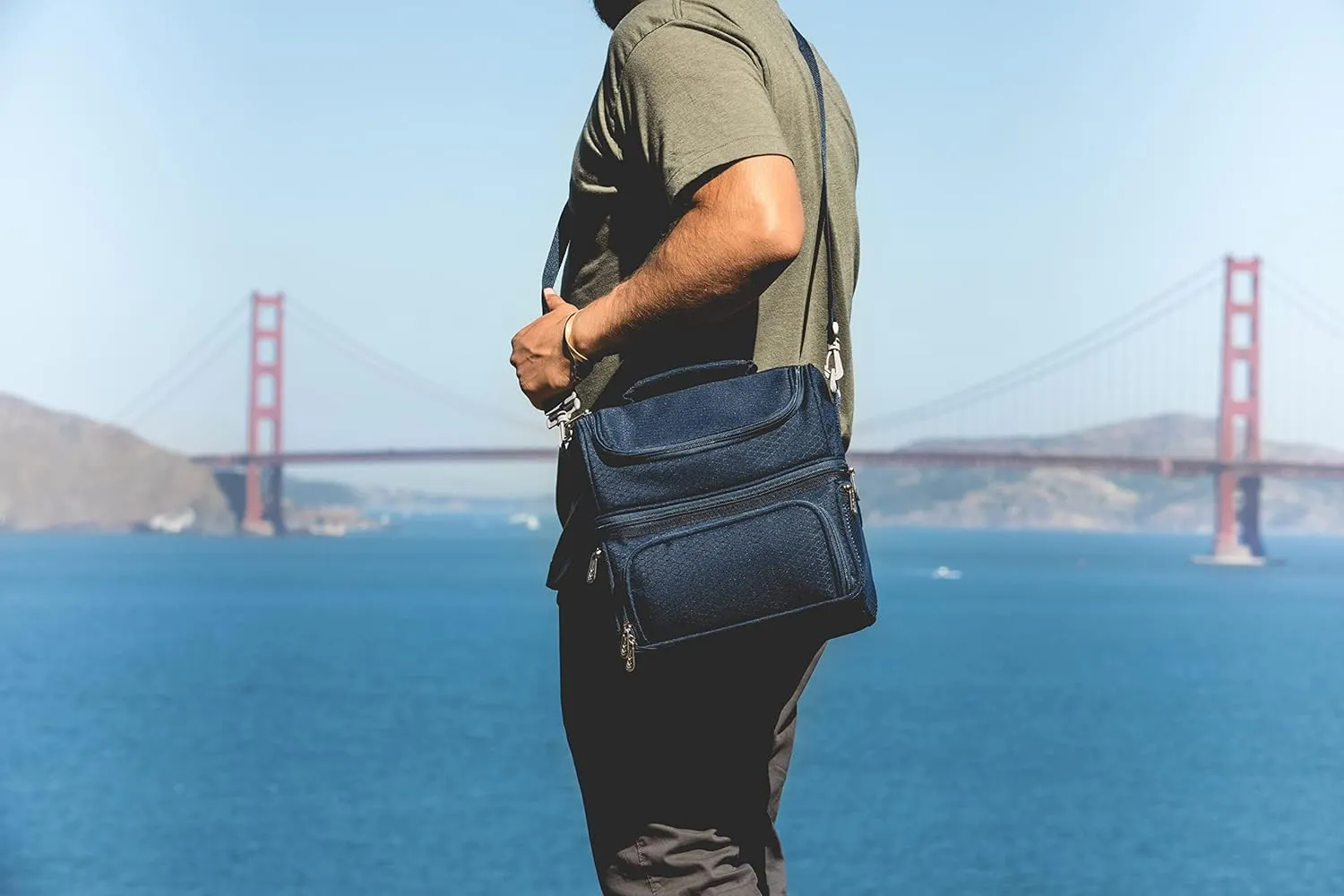 PICNIC TIME NFL unisex-adult NFL Pranzo Lunch Bag, Insulated Lunch Box with Picnic Set, Lunch Cooler Bag